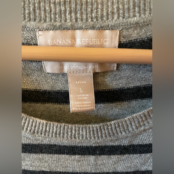 Banana Republic Stripe Sweater Dress with Button Detail Size LP - Picture 3 of 6